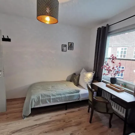 Up Wulkje21 Neu Renovierte Mit Pkw Stellplatz Emden